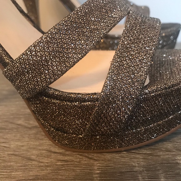 Guess Platform Heels - Picture 3 of 5